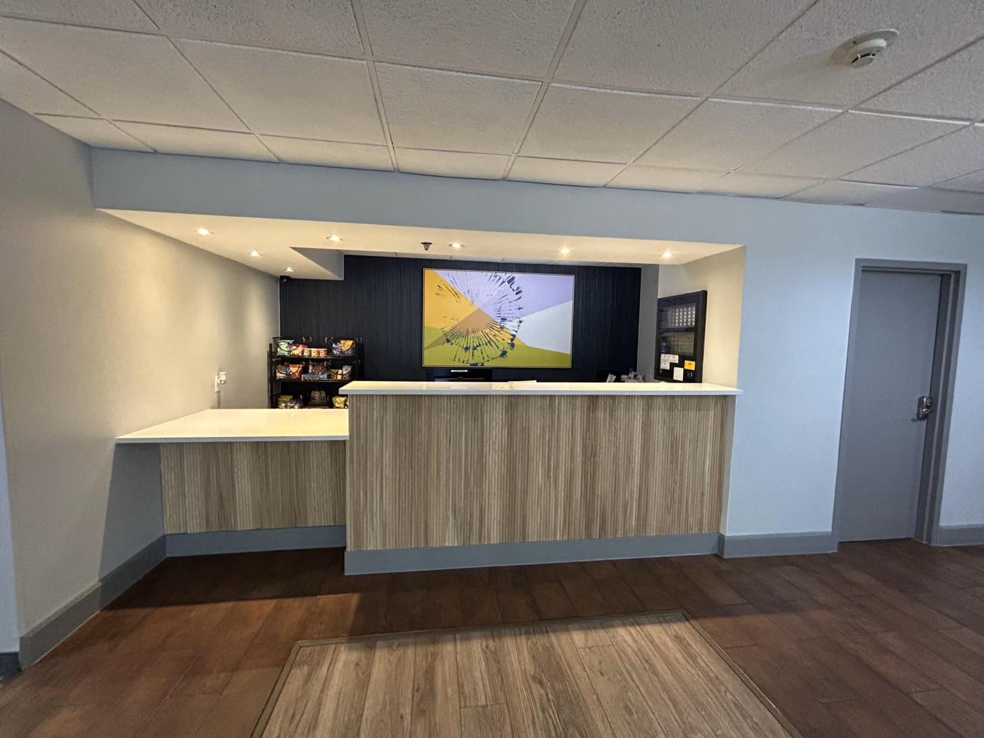 Spark By Hilton Tampa Brandon 2*